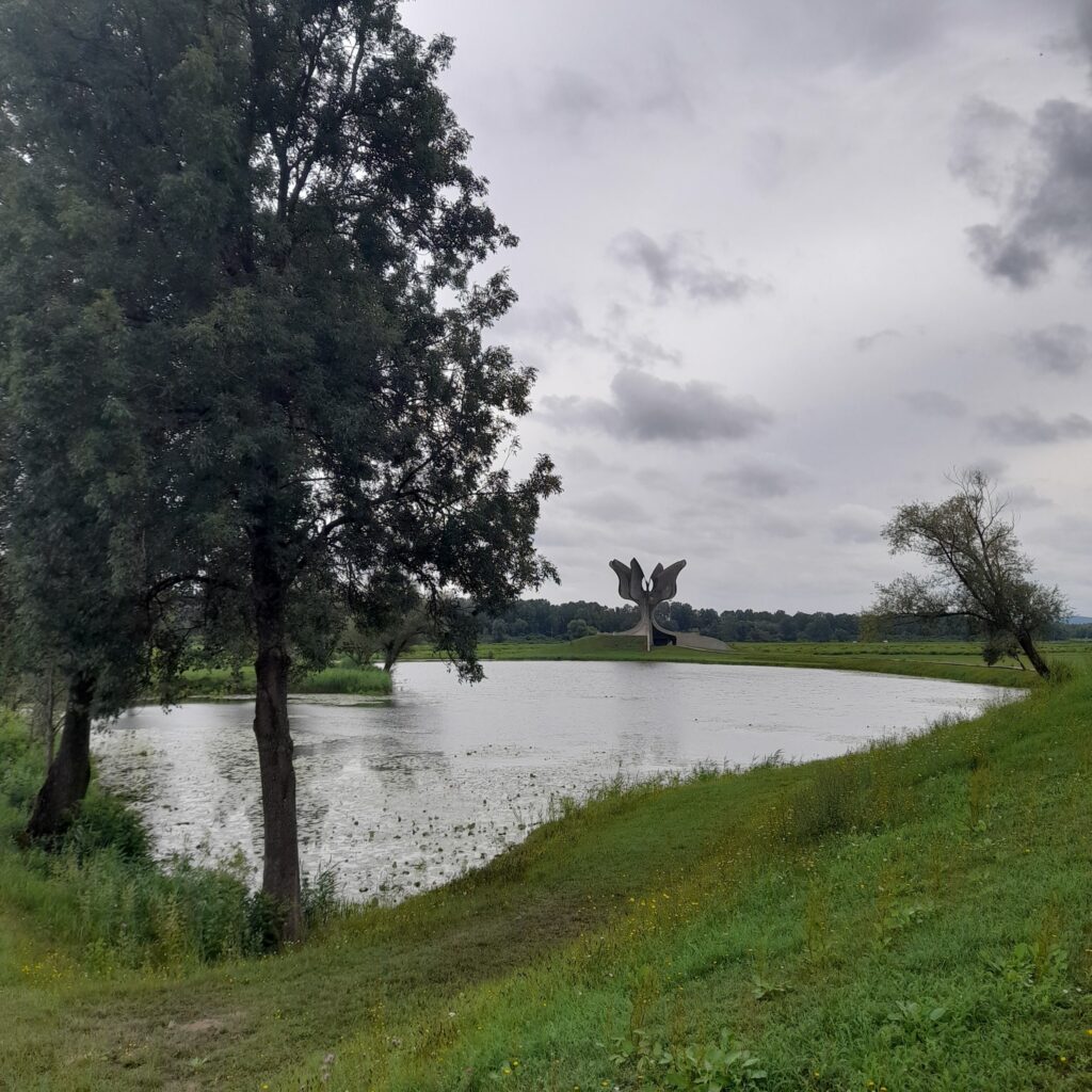 molitva-u-jasenovcu-2