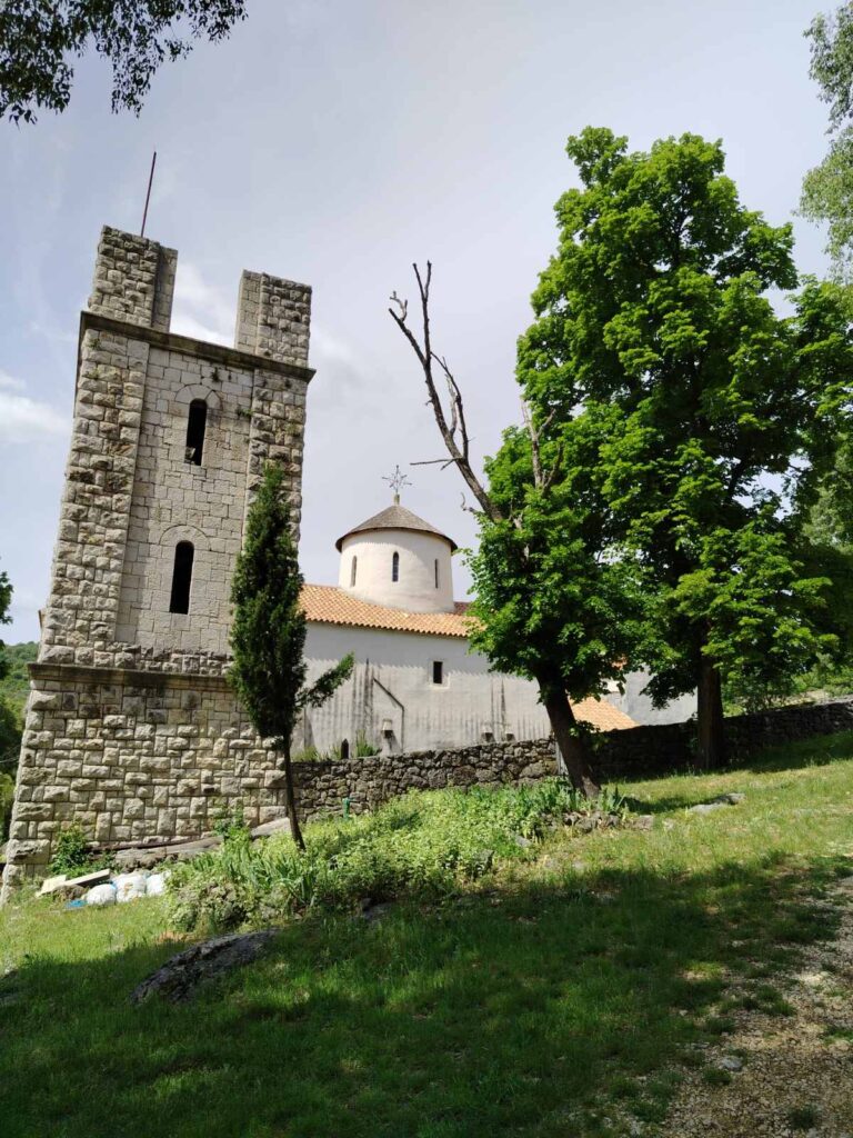 Manastir-krupa-10